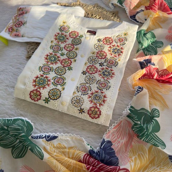 Regal Elegance: Kurti Pant Dupatta Set