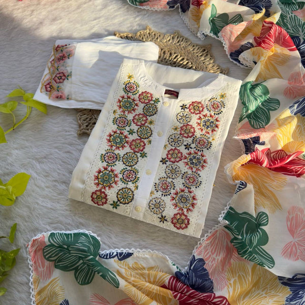 Regal Elegance: Kurti Pant Dupatta Set