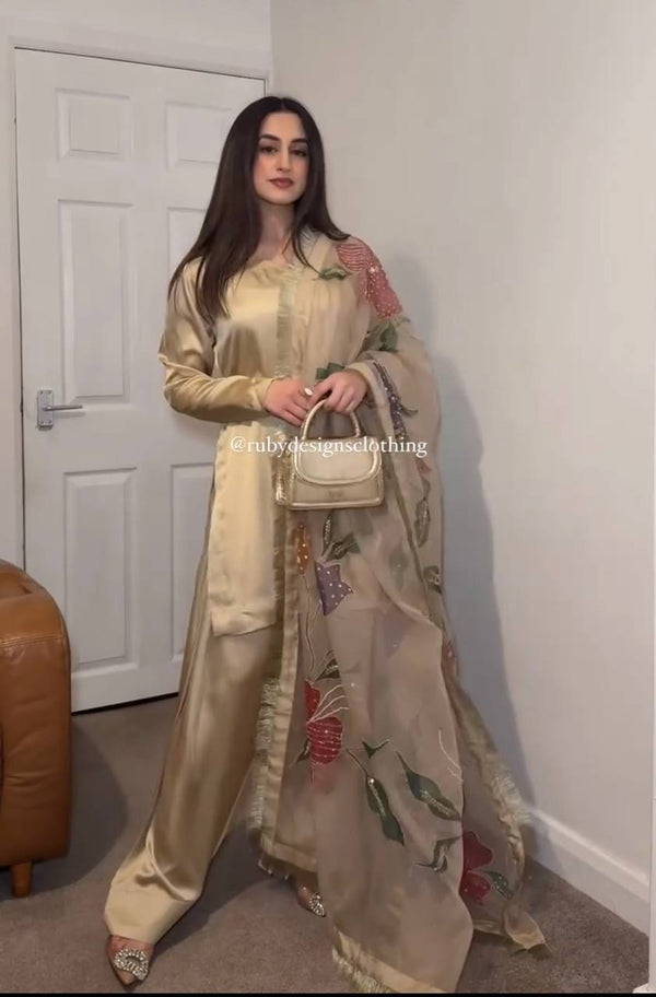 Japan Satin SilkDesigner Party Look Set