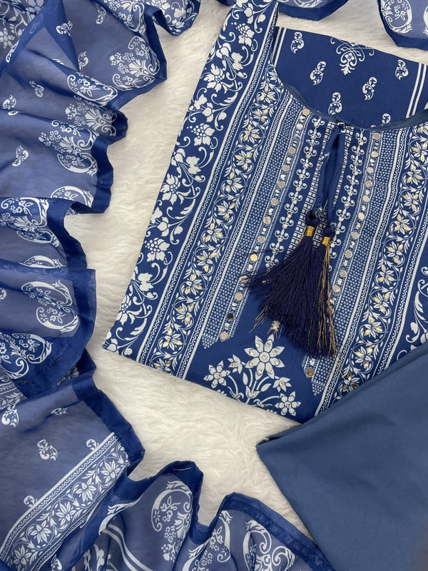 Mirror Muse – Elegant Digital Print Suit Set