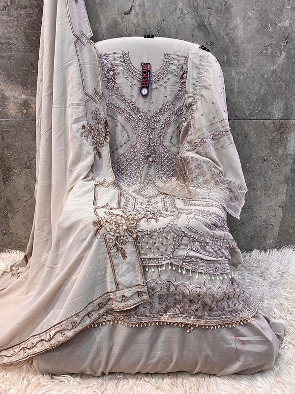 Pastel-colored 3-piece outfit