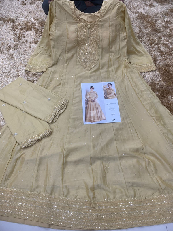 Royal Touch Gown set